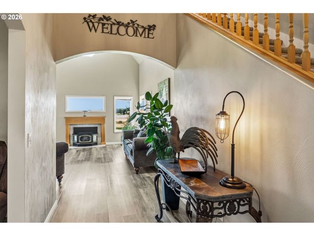 88467 TIMBERLINE Dr, Veneta, OR 97487
