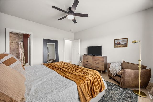 2414 Hallbrook Street SW, Cedar Rapids, IA 52404