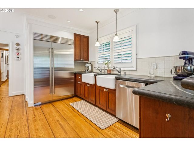 1111 Ne 37TH Ave, Portland, OR 97232