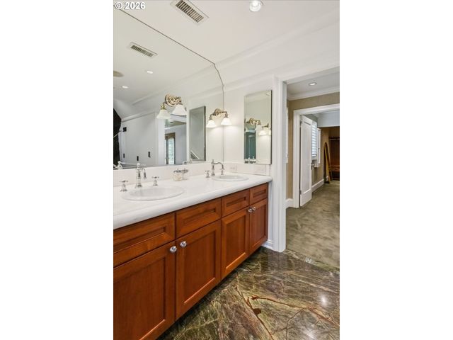 1111 Ne 37TH Ave, Portland, OR 97232