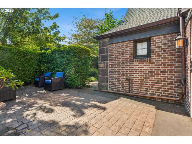 1111 Ne 37TH Ave, Portland, OR 97232