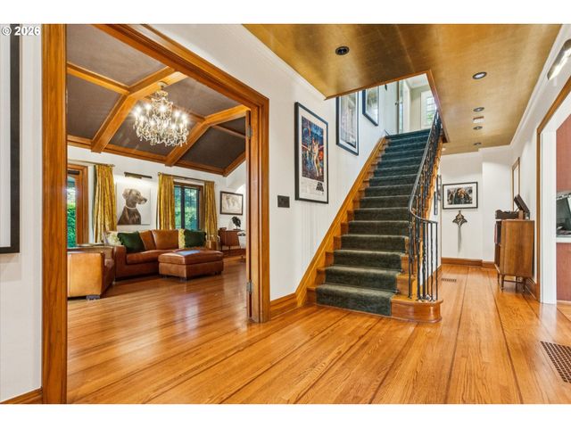 1111 Ne 37TH Ave, Portland, OR 97232