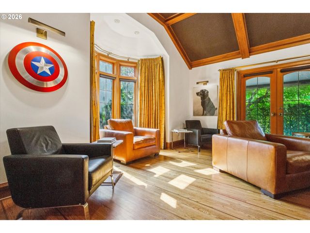1111 Ne 37TH Ave, Portland, OR 97232