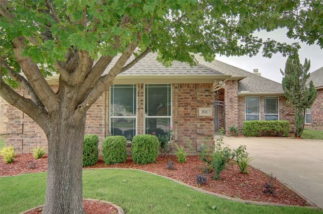 3017 Trinity Lakes Drive, Fort Worth, TX 76053