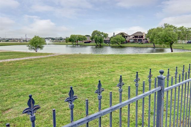 3017 Trinity Lakes Drive, Fort Worth, TX 76053