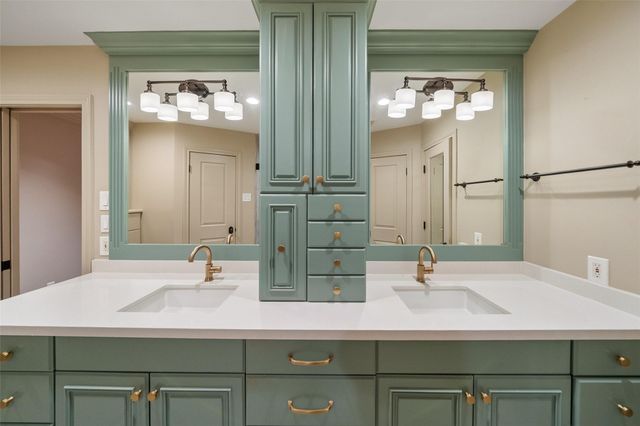 15219 Beacham Drive, Houston, TX 77070