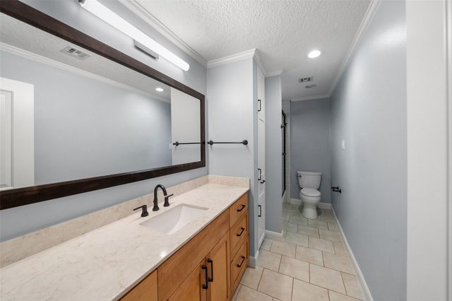 15219 Beacham Drive, Houston, TX 77070