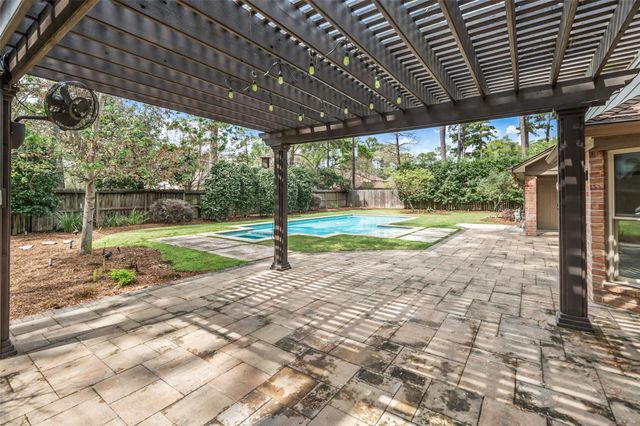 15219 Beacham Drive, Houston, TX 77070