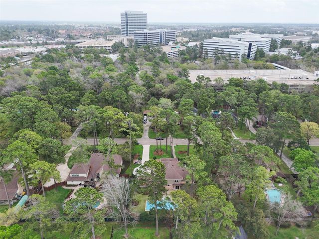 15219 Beacham Drive, Houston, TX 77070