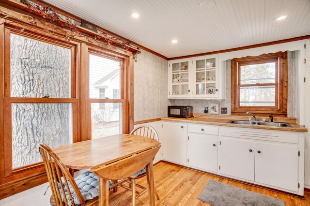 12210 28th Avenue N, Plymouth, MN 55441