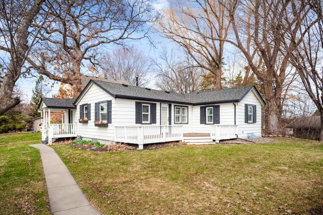 12210 28th Avenue N, Plymouth, MN 55441