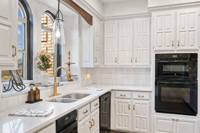 3335 Shellbrook Court, Arlington, TX 76016