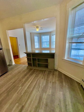 511 N Taylor Avenue 1F, Oak Park, IL 60302