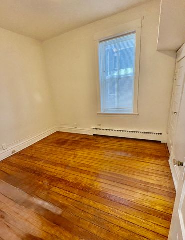 511 N Taylor Avenue 1F, Oak Park, IL 60302