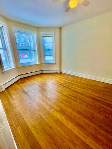 511 N Taylor Avenue 1F, Oak Park, IL 60302