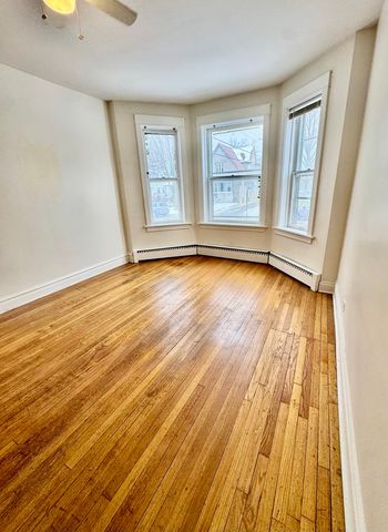 511 N Taylor Avenue 1F, Oak Park, IL 60302