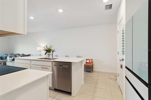 6404 SILVERSTAR DRIVE, Sarasota, FL 34240