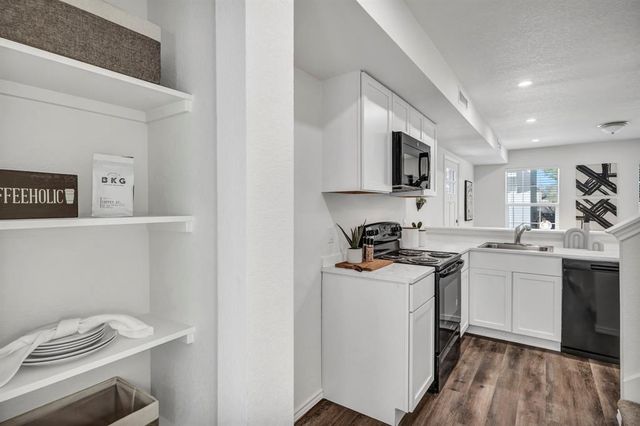 350 Debus ST 124, Taylor, TX 76574