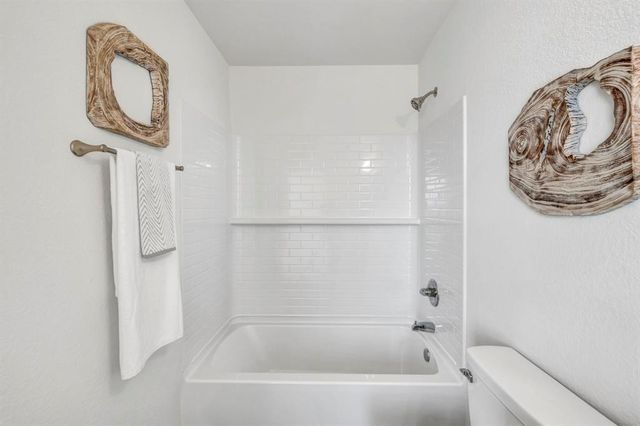 350 Debus ST 124, Taylor, TX 76574