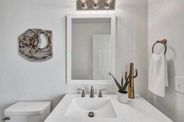 350 Debus ST 124, Taylor, TX 76574