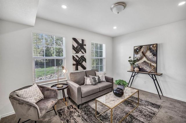 350 Debus ST 124, Taylor, TX 76574