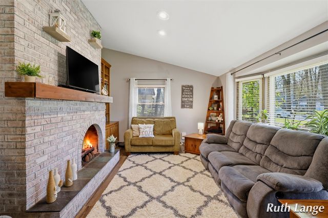 4738 Cranwood Avenue, Wyoming, MI 49509