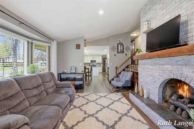 4738 Cranwood Avenue, Wyoming, MI 49509