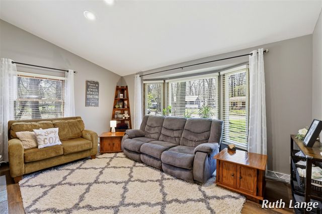 4738 Cranwood Avenue, Wyoming, MI 49509