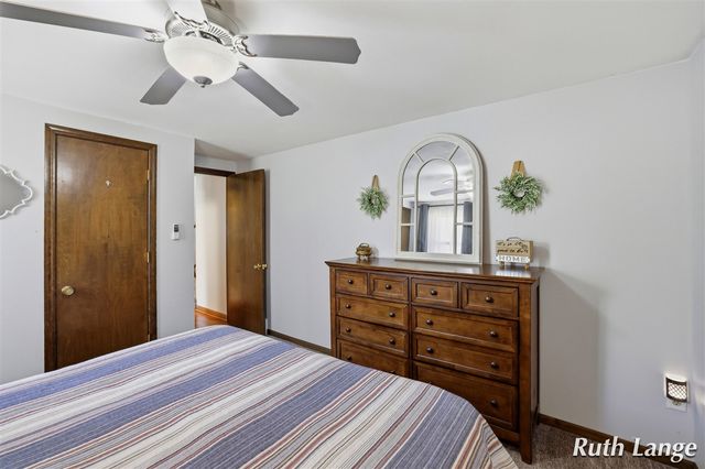 4738 Cranwood Avenue, Wyoming, MI 49509