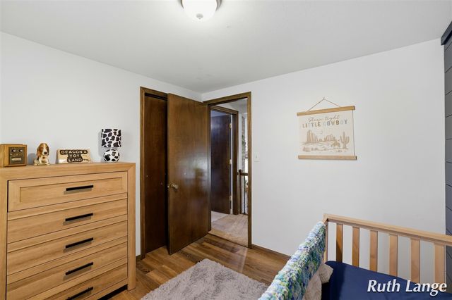 4738 Cranwood Avenue, Wyoming, MI 49509