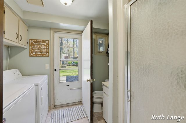 4738 Cranwood Avenue, Wyoming, MI 49509