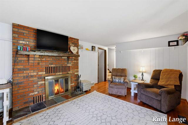 4738 Cranwood Avenue, Wyoming, MI 49509