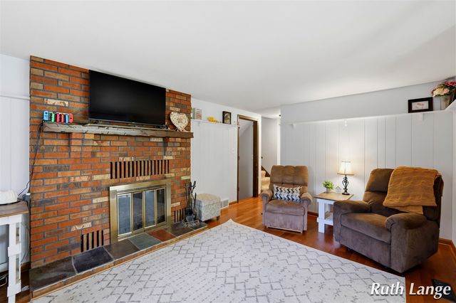 4738 Cranwood Avenue, Wyoming, MI 49509