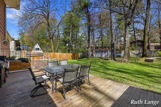 4738 Cranwood Avenue, Wyoming, MI 49509