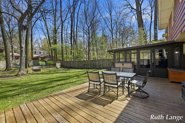 4738 Cranwood Avenue, Wyoming, MI 49509