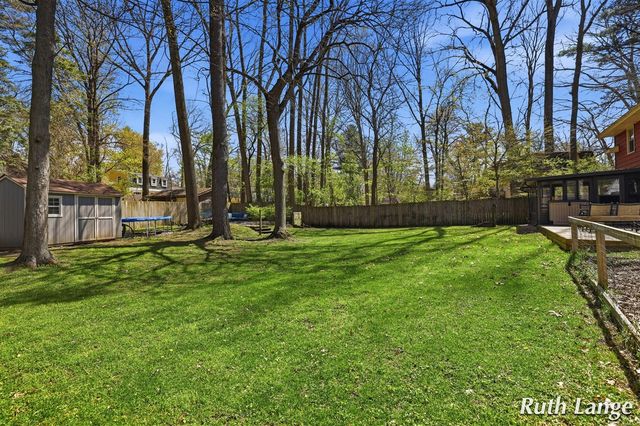 4738 Cranwood Avenue, Wyoming, MI 49509