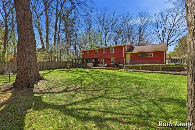 4738 Cranwood Avenue, Wyoming, MI 49509