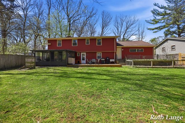 4738 Cranwood Avenue, Wyoming, MI 49509