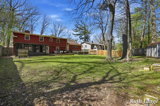 4738 Cranwood Avenue, Wyoming, MI 49509
