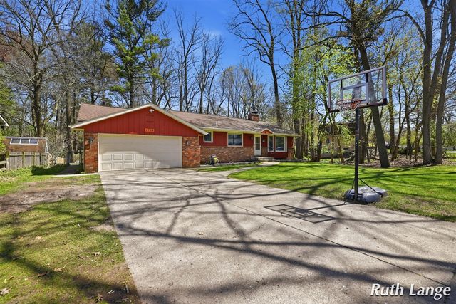 4738 Cranwood Avenue, Wyoming, MI 49509