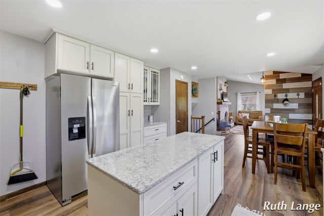 4738 Cranwood Avenue, Wyoming, MI 49509