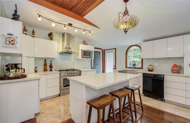 1016 E Capps Road, Livingston, TX 77351