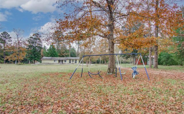 1016 E Capps Road, Livingston, TX 77351