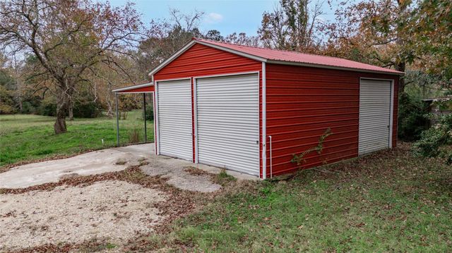 1016 E Capps Road, Livingston, TX 77351