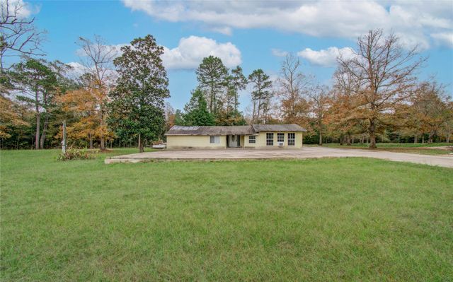 1016 E Capps Road, Livingston, TX 77351