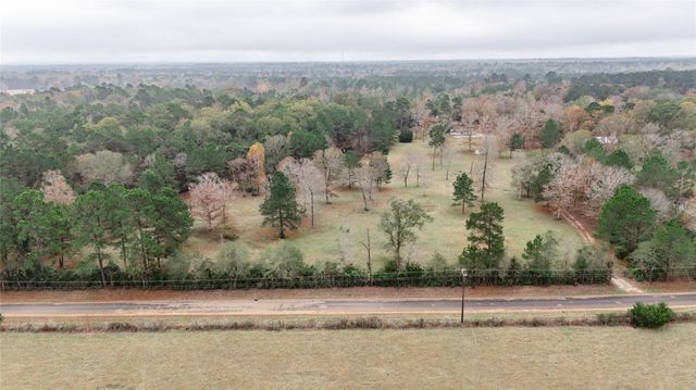 1016 E Capps Road, Livingston, TX 77351