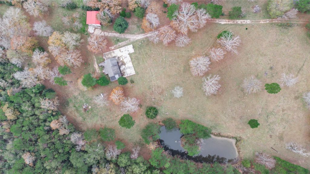 1016 E Capps Road, Livingston, TX 77351