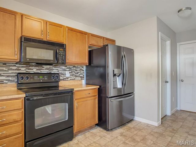 2023 Woodsong Way Ln Lane, Belleville, IL 62220