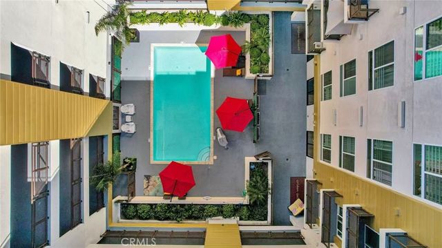 2939 Leeward 212, Los Angeles, CA 90005