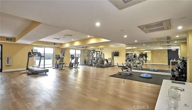 2939 Leeward 212, Los Angeles, CA 90005